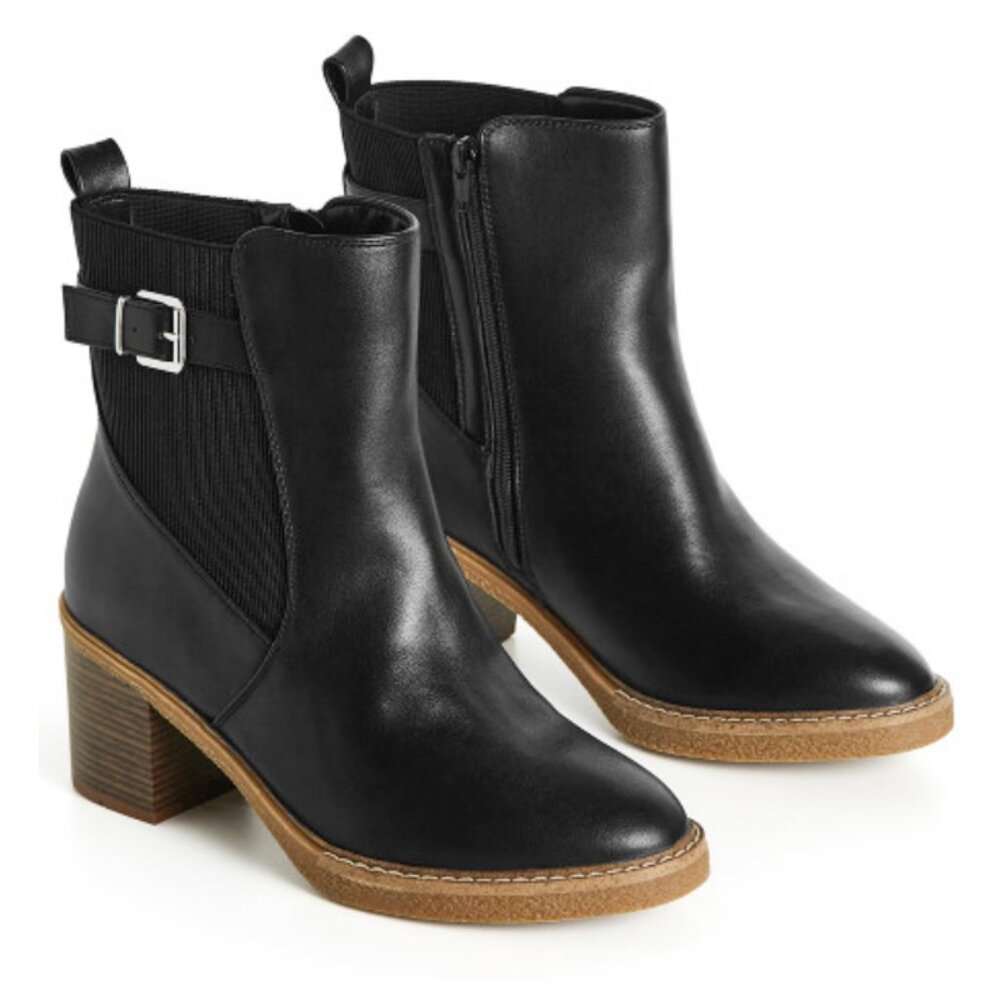 NWT EVANS Black Faux Leather Saskia Ankle Boot 10 10W